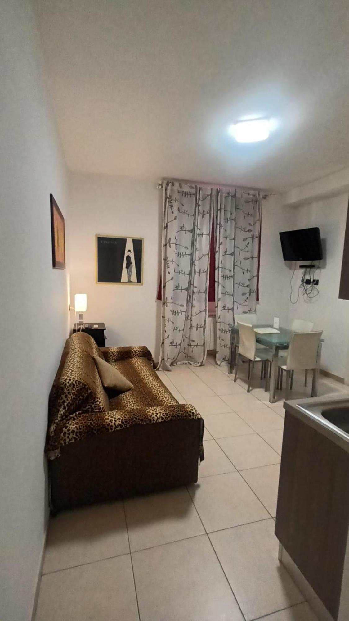 Olimpo Apartments St John In Lateran 로마 외부 사진